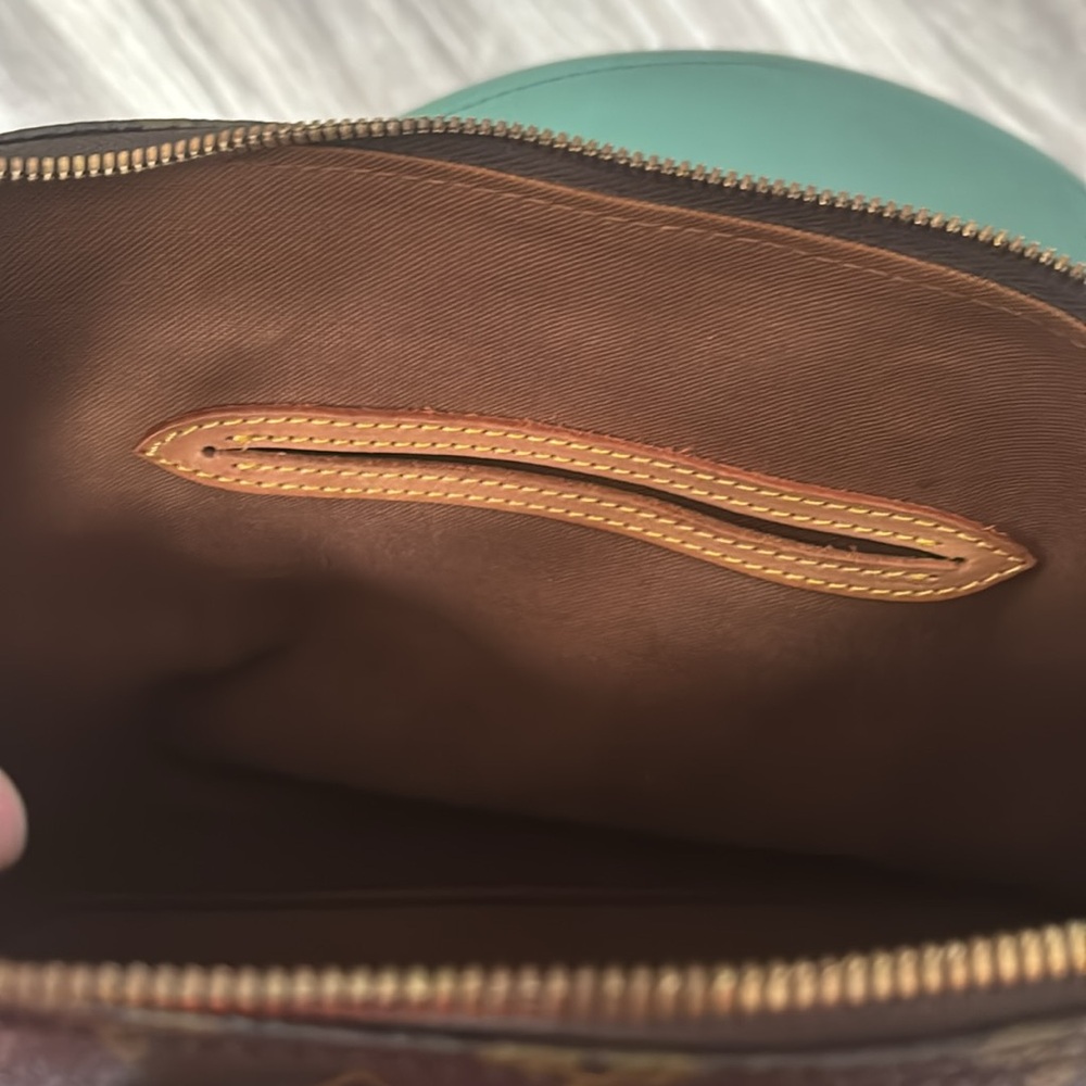 LV Alma Handbag - Picture 8 of 11
